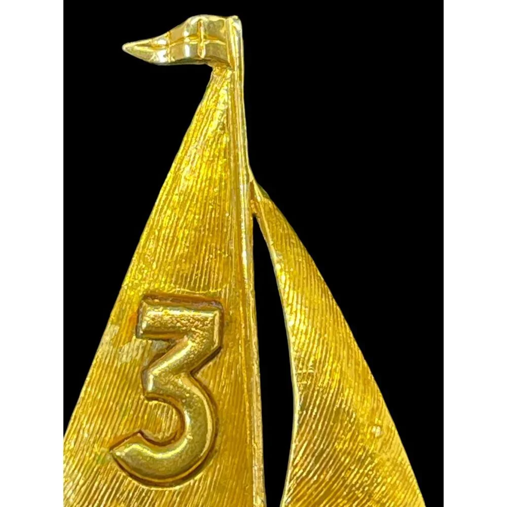 Vtg Arthur Pepper ART Jewelry Signed Brushed Gold Tone Sailboat Brooch Nautical - Picture 3 of 6